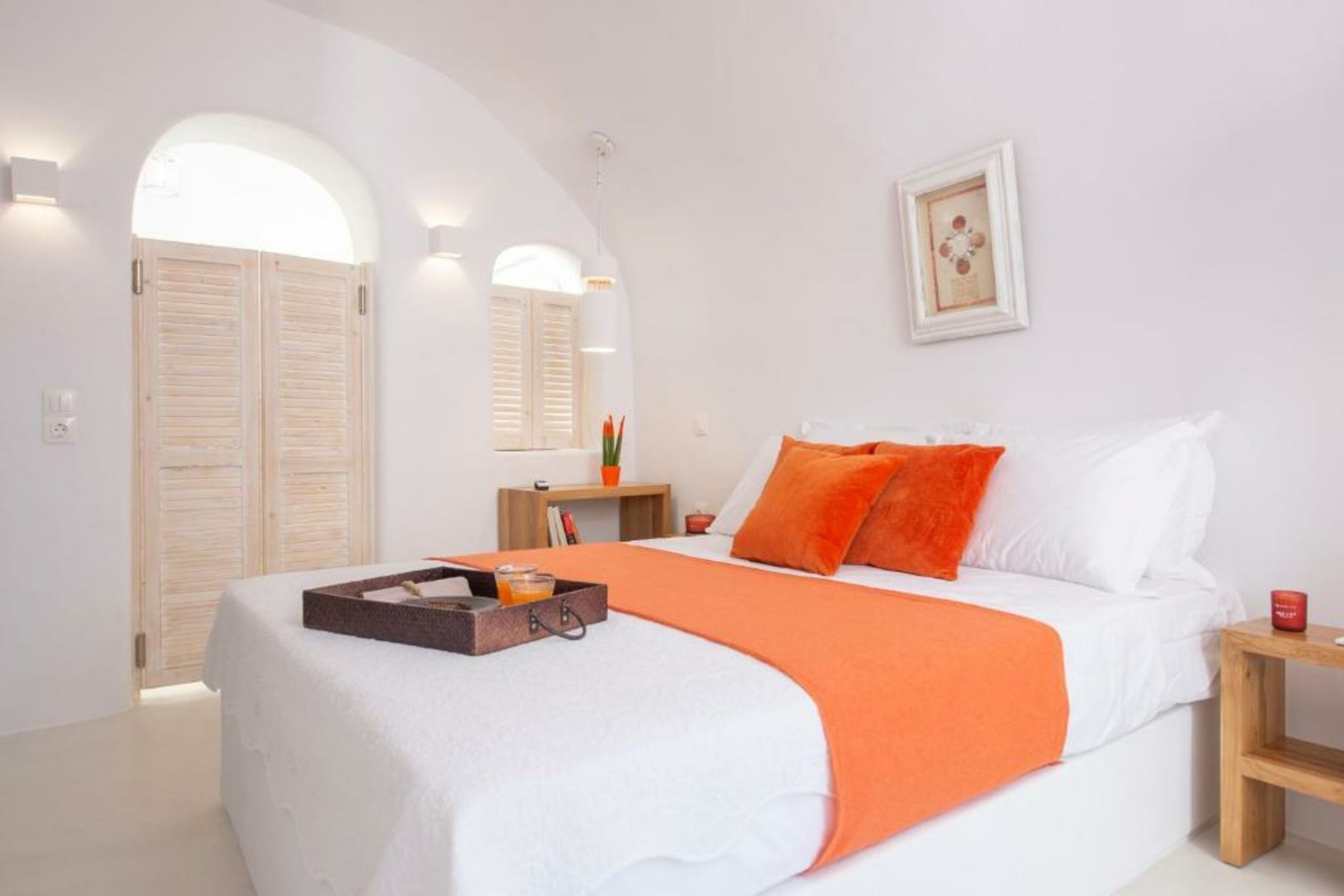 1906 White Cave Studio