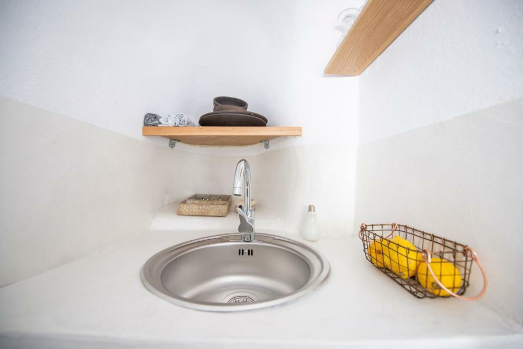 1906 White Cave Studio