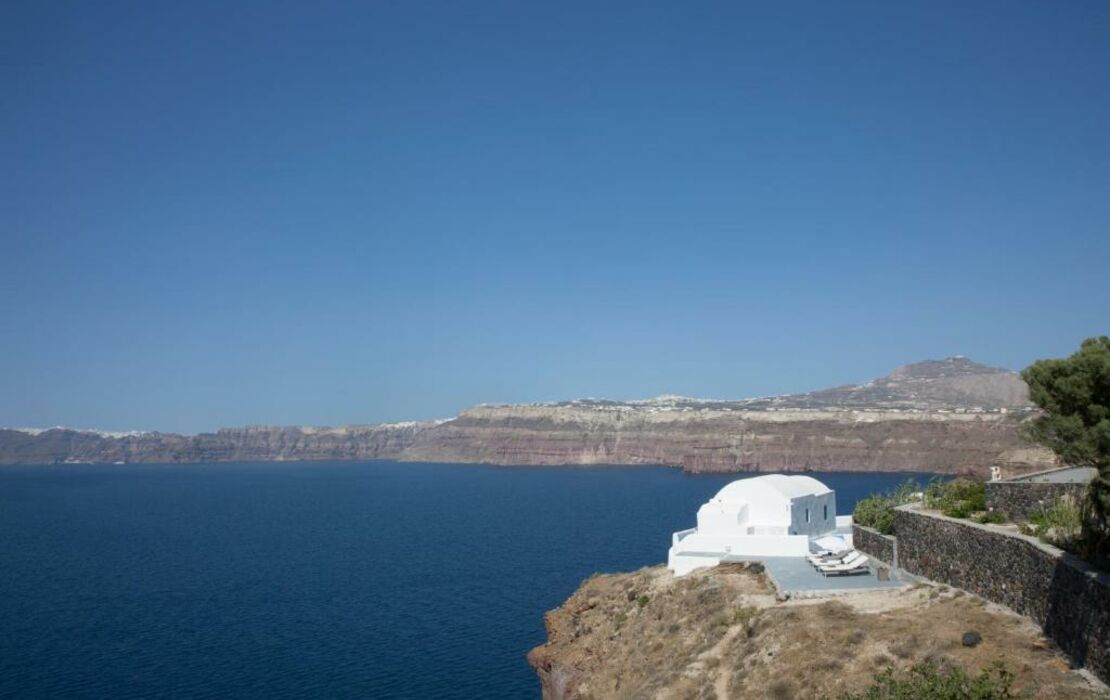 Akrotiri Cove