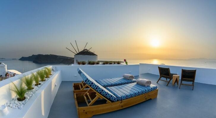 Cape Suite Oia