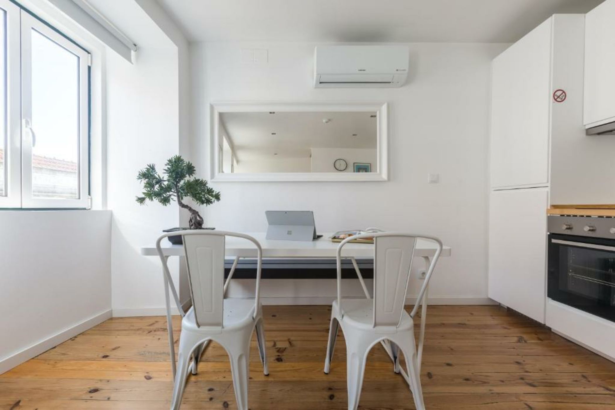 Bairro Alto Bronze of Art Apartments