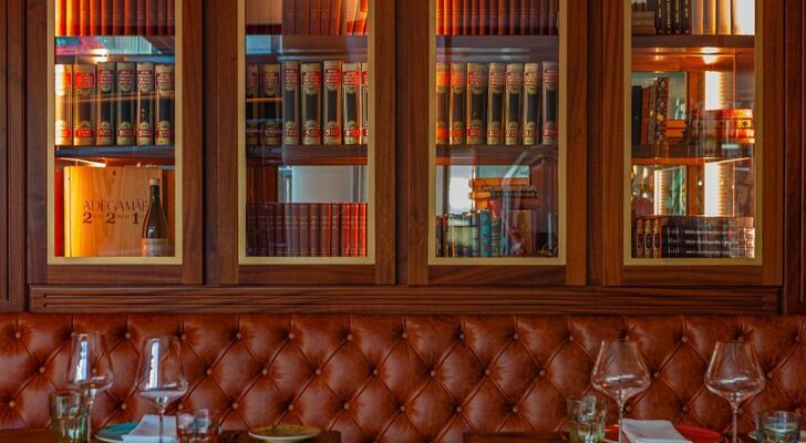 Wine & Books Lisboa Hotel