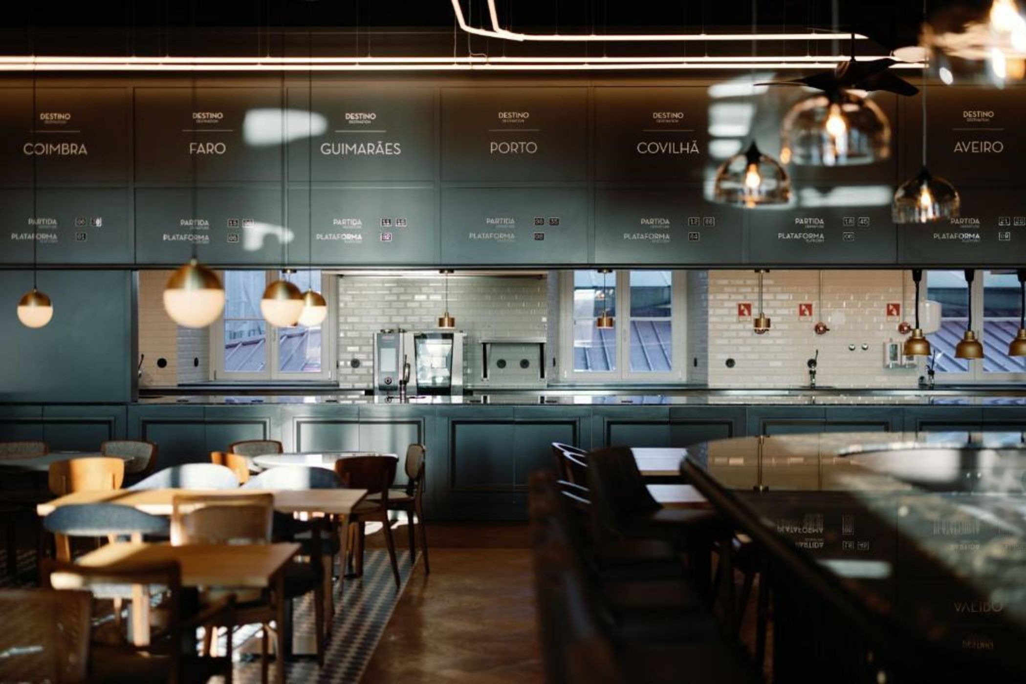 The Editory Riverside Santa Apolónia Hotel