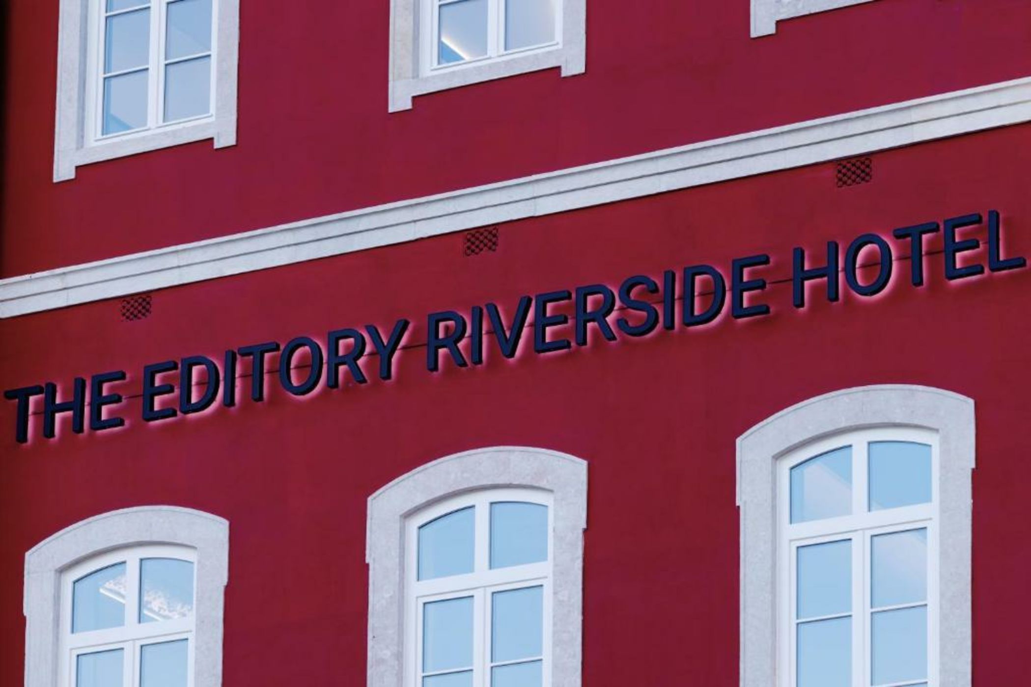 The Editory Riverside Santa Apolónia Hotel