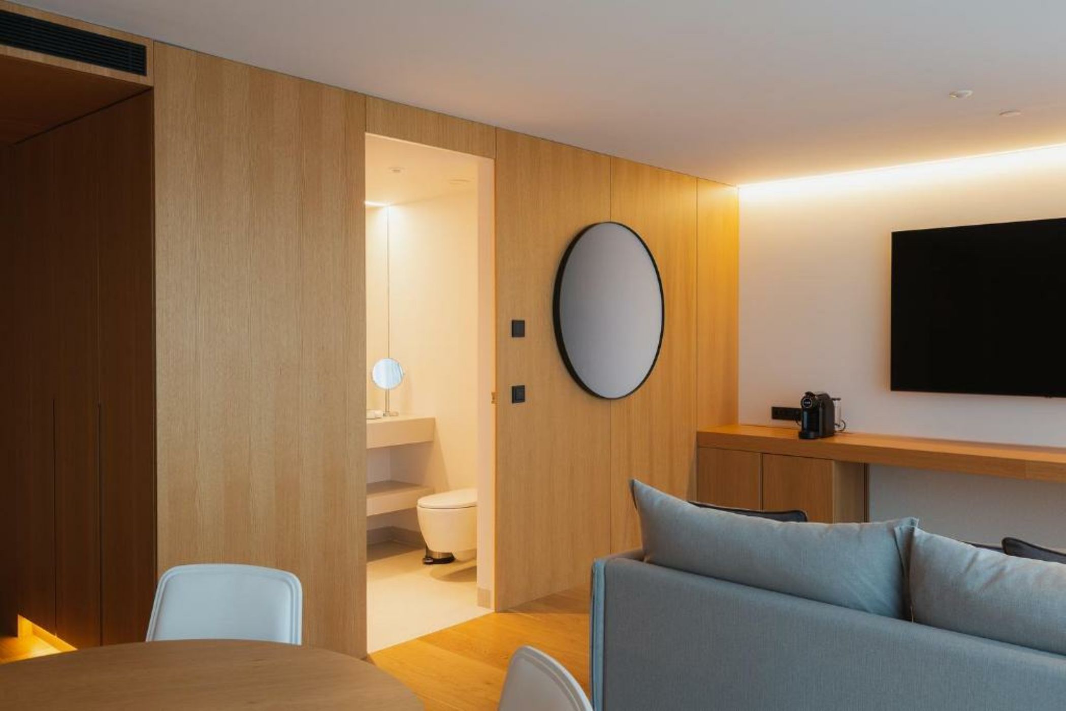 Lumen Hotel & The Lisbon Light Show