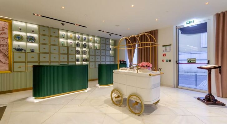 The Emerald House Lisbon - Curio Collection By Hilton