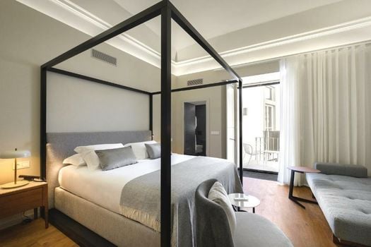 MouraSuites Hotel