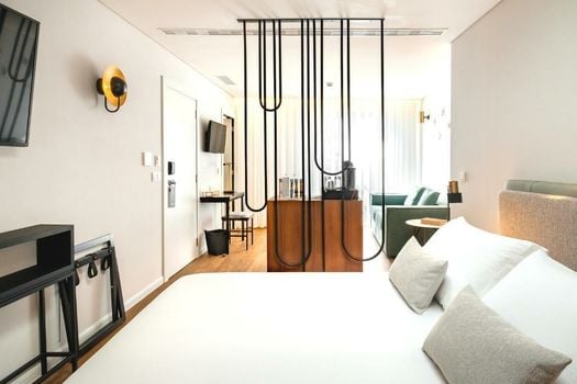 MouraSuites Hotel