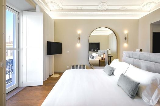 MouraSuites Hotel