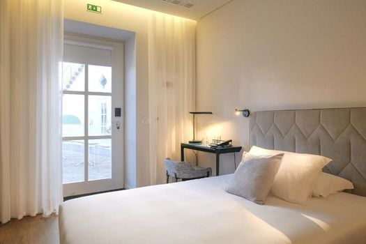 MouraSuites Hotel