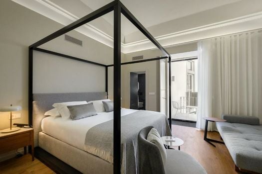 MouraSuites Hotel