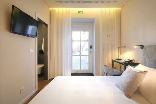 MouraSuites Hotel