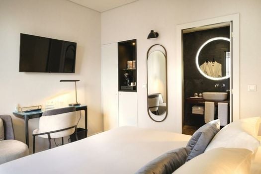 MouraSuites Hotel