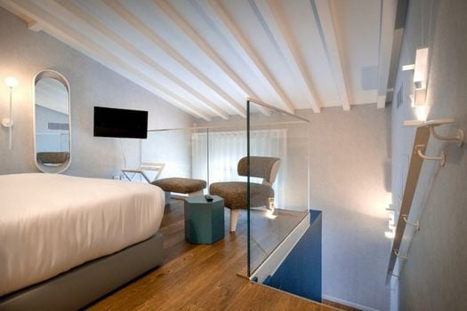 MouraSuites Hotel