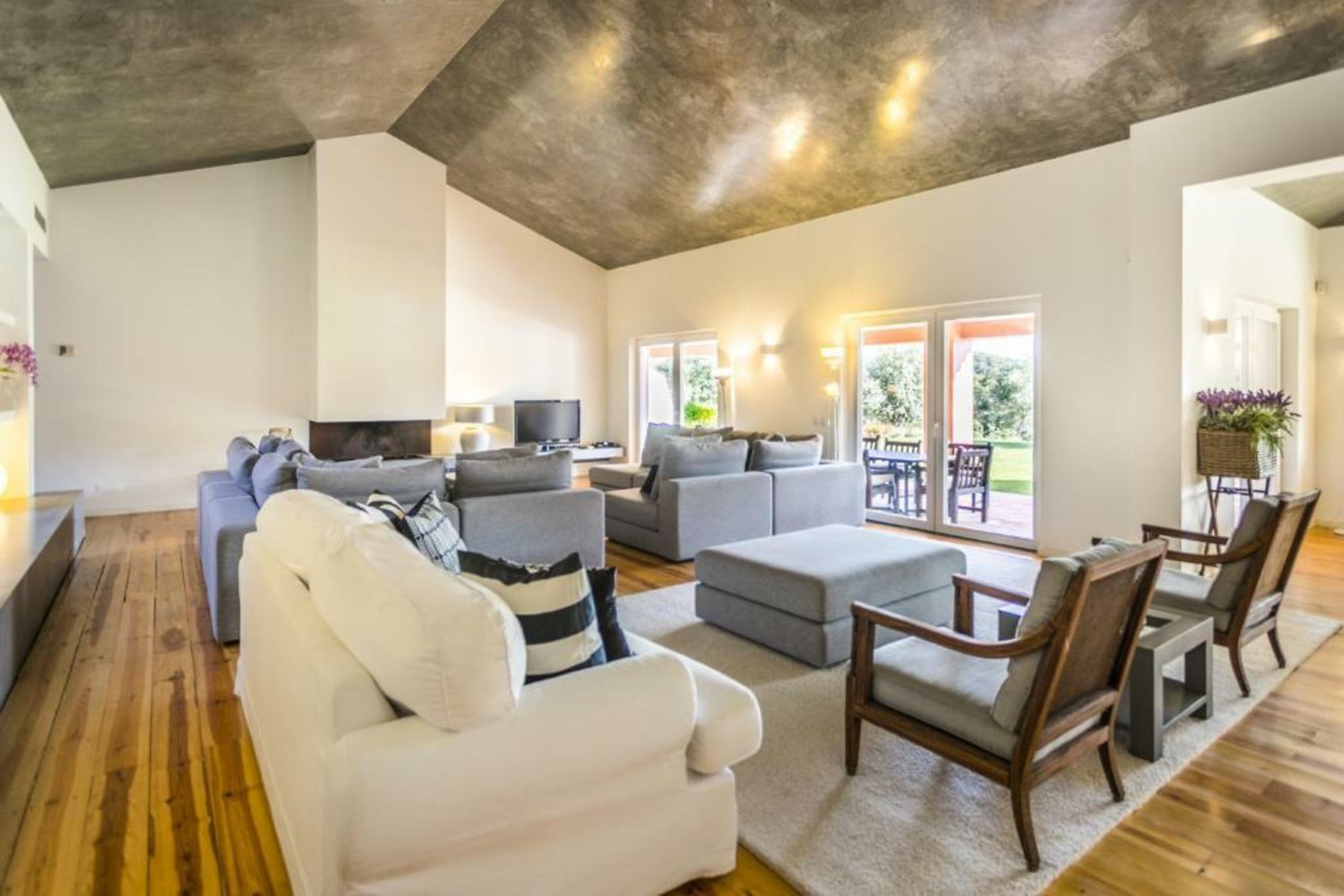 Grandola Mountain Paradise by The Getaway Collection