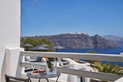 Mr and Mrs White Santorini