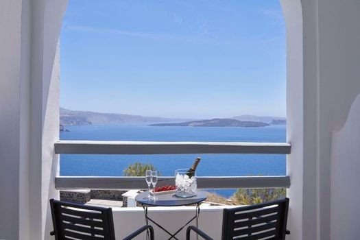 Mr and Mrs White Santorini