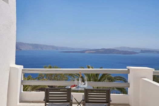 Mr and Mrs White Santorini