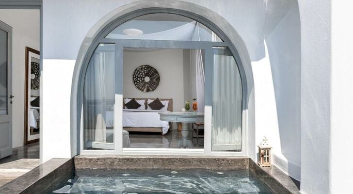 Andronis Luxury Suites