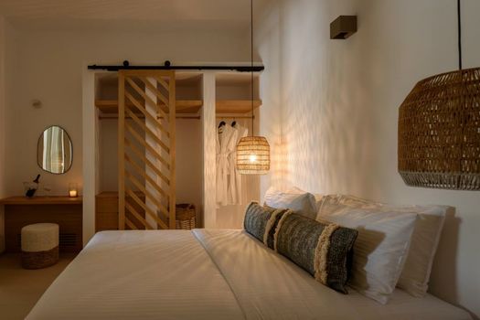 Este Luxury Suites