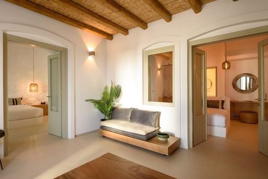 Este Luxury Suites