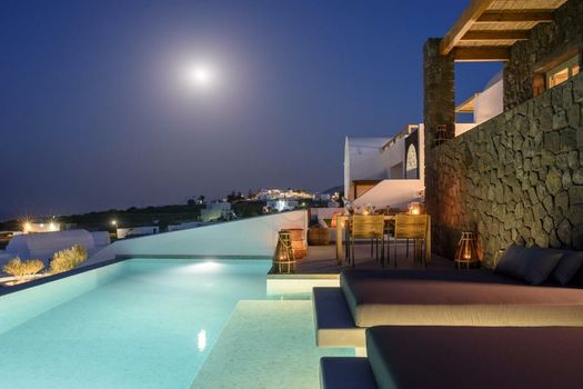 Este Luxury Suites