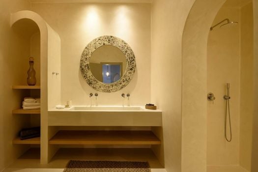 Este Luxury Suites