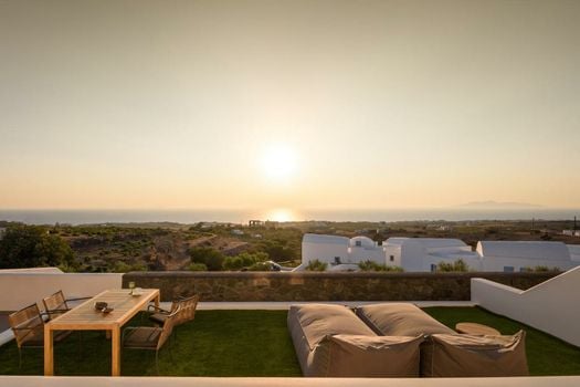 Este Luxury Suites