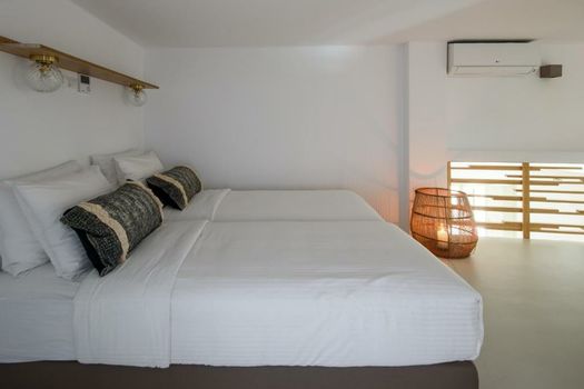 Este Luxury Suites