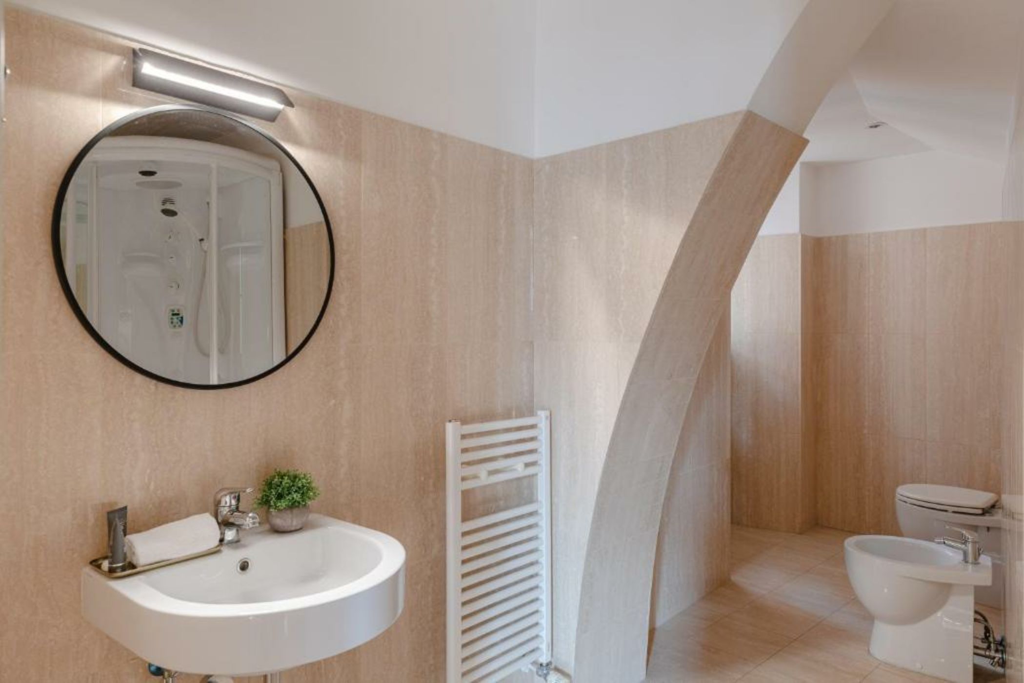 Pantheon Royal Boutique