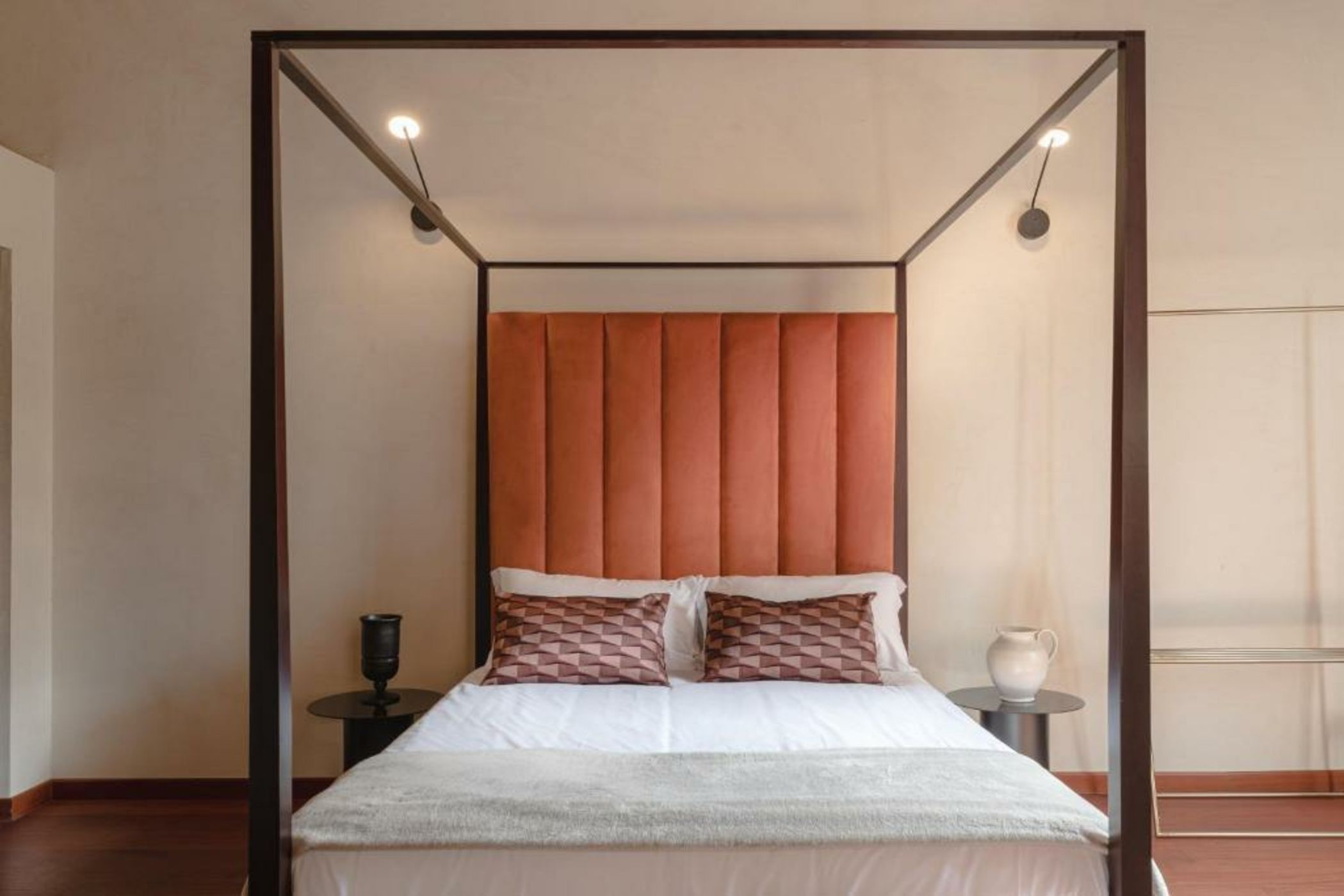 Pantheon Royal Boutique