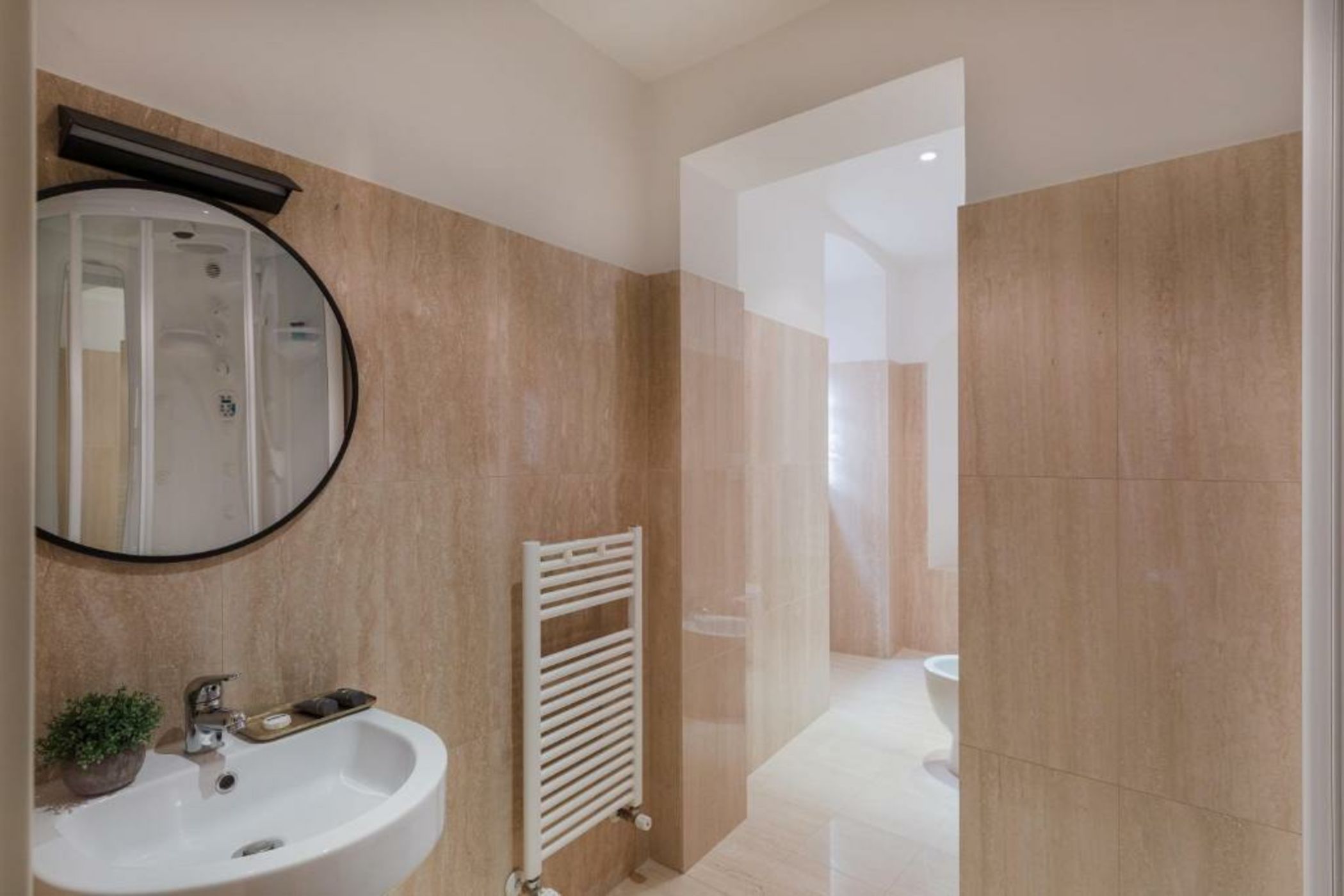 Pantheon Royal Boutique