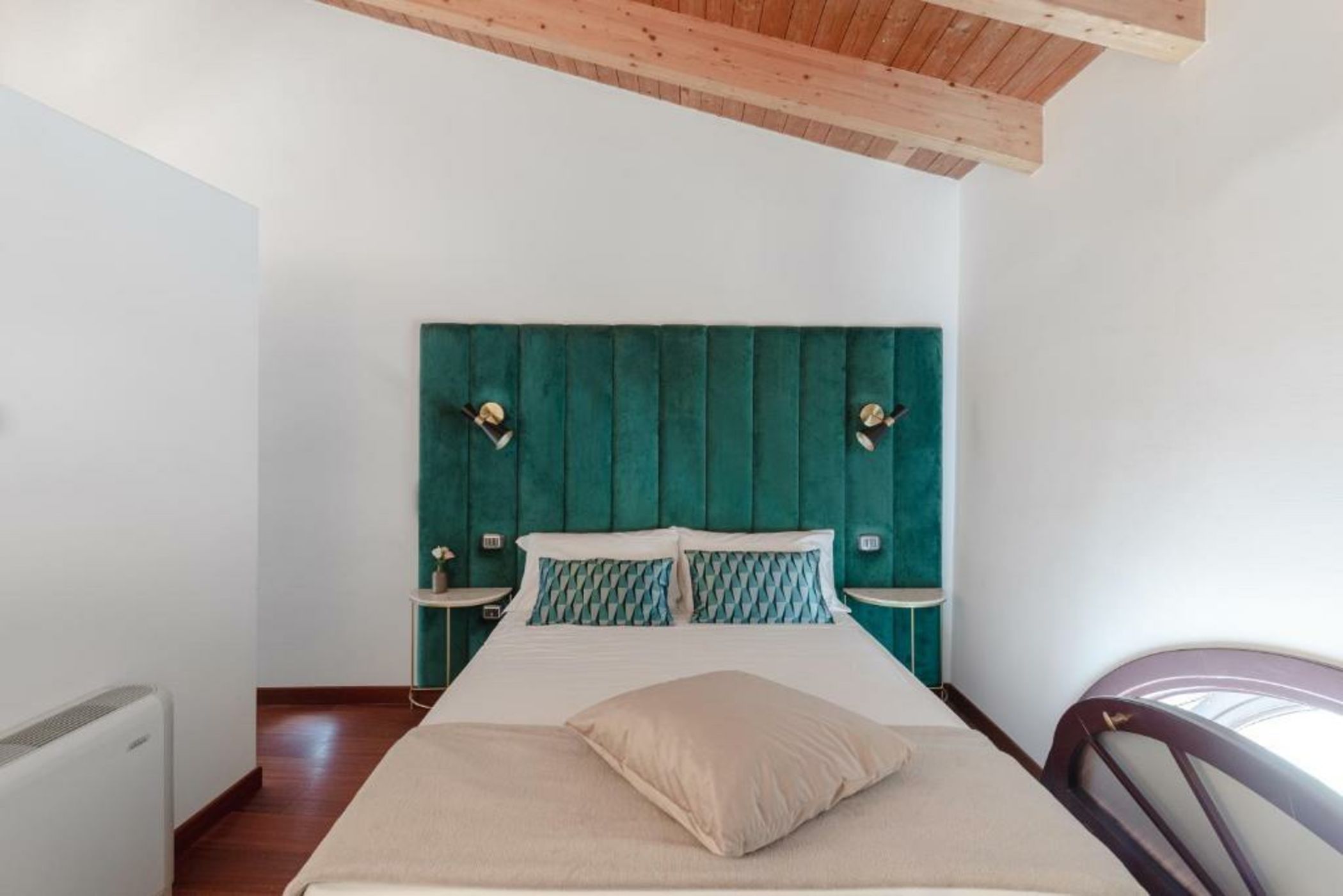 Pantheon Royal Boutique