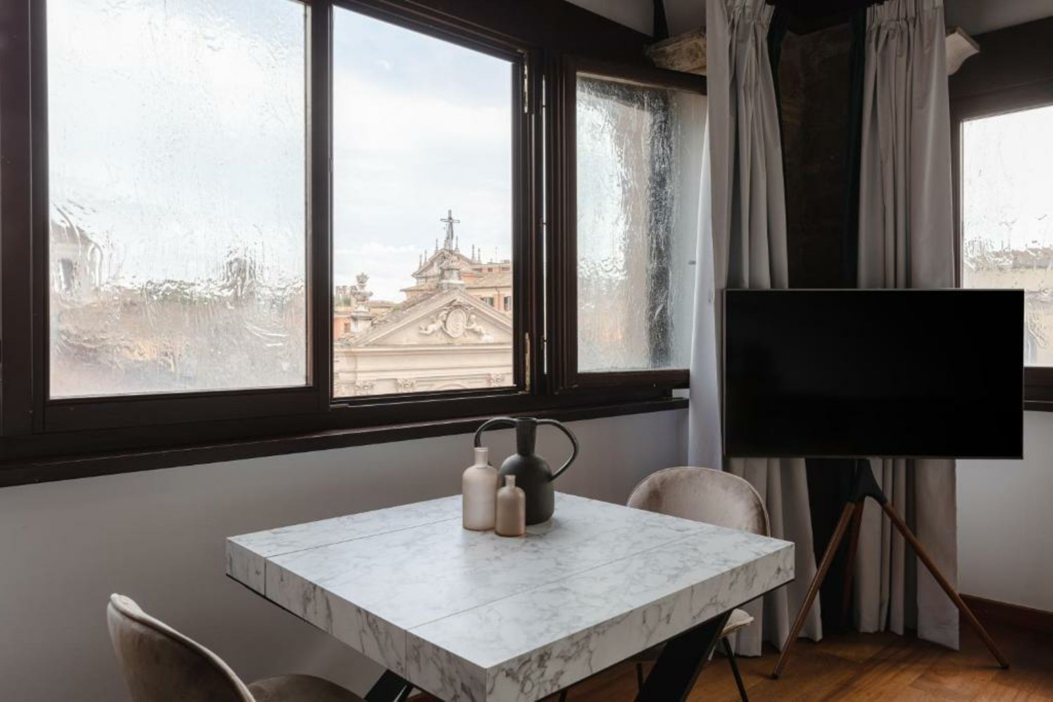 Pantheon Royal Boutique