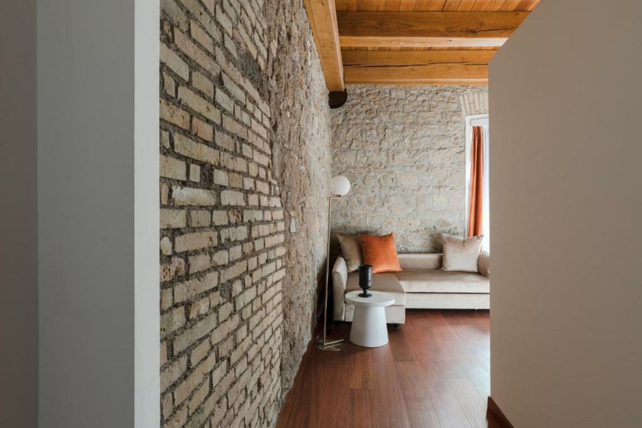 Pantheon Royal Boutique