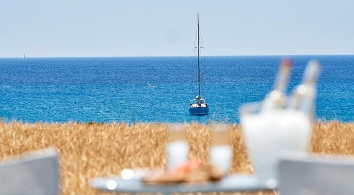 Muses Rooms Milos