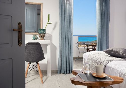 Muses Rooms Milos