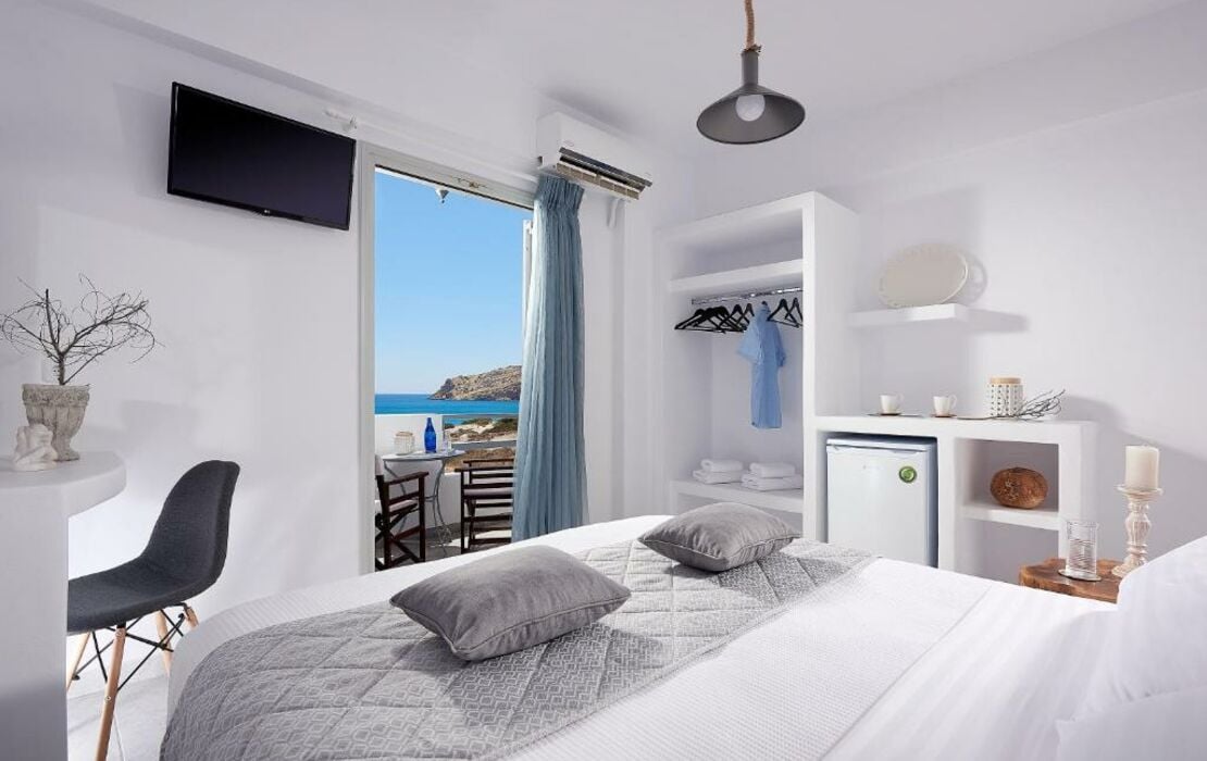 Muses Rooms Milos