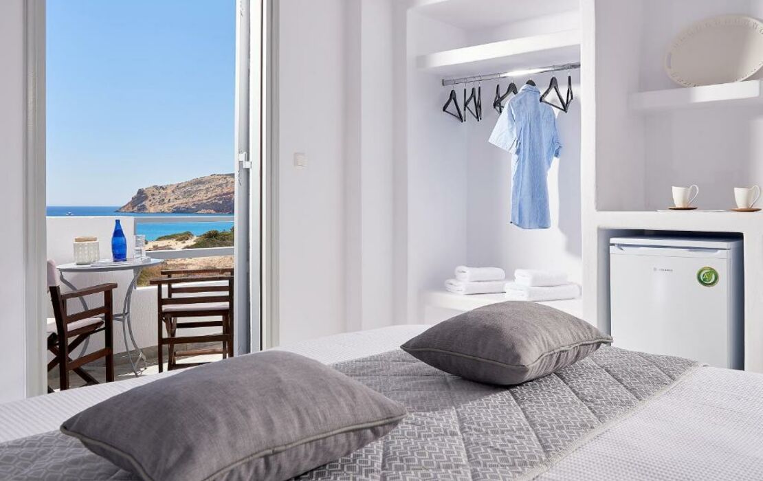 Muses Rooms Milos