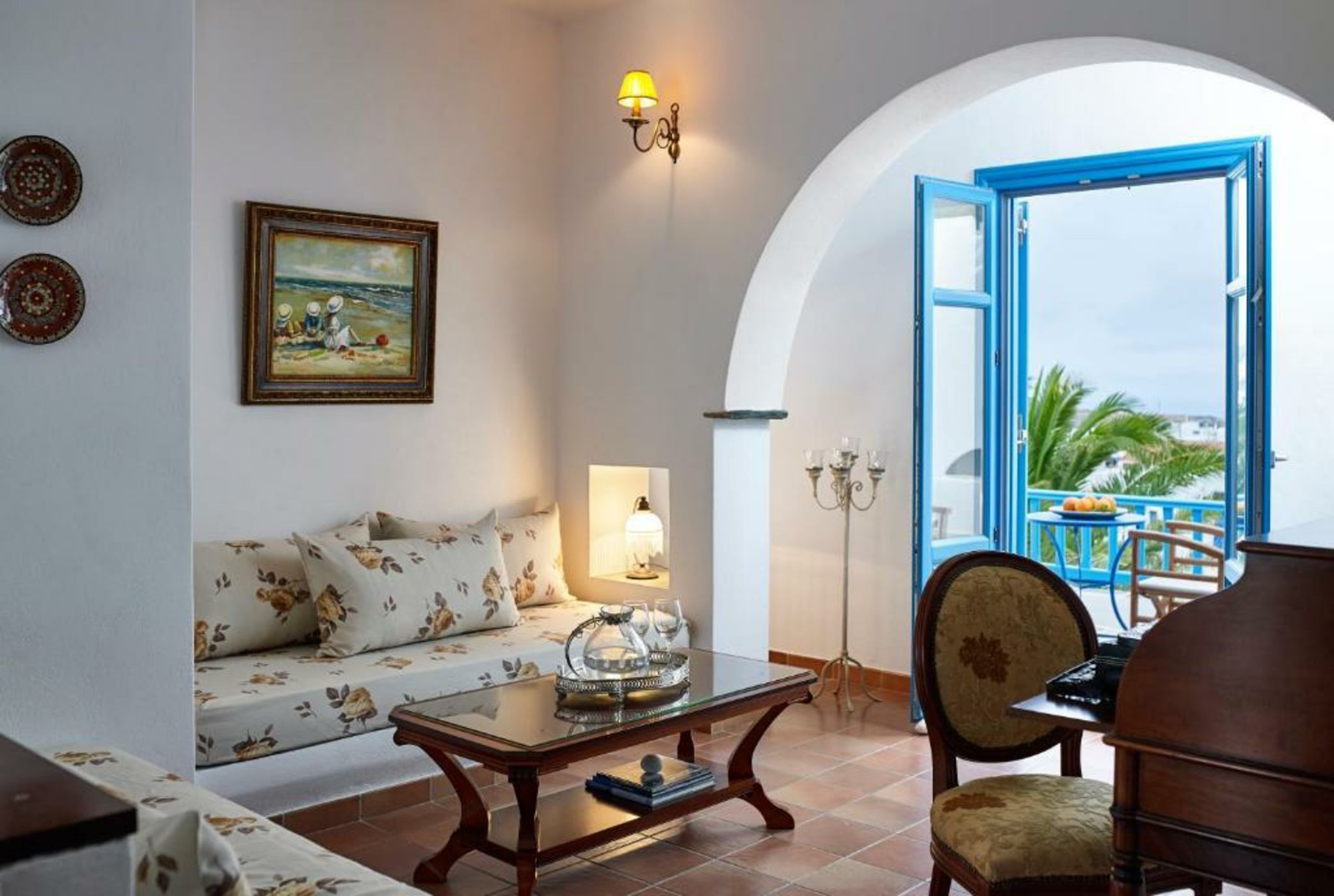 Folegandros Apartments