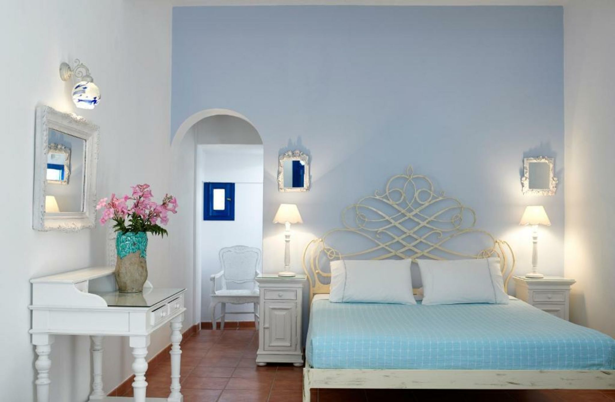 Folegandros Apartments
