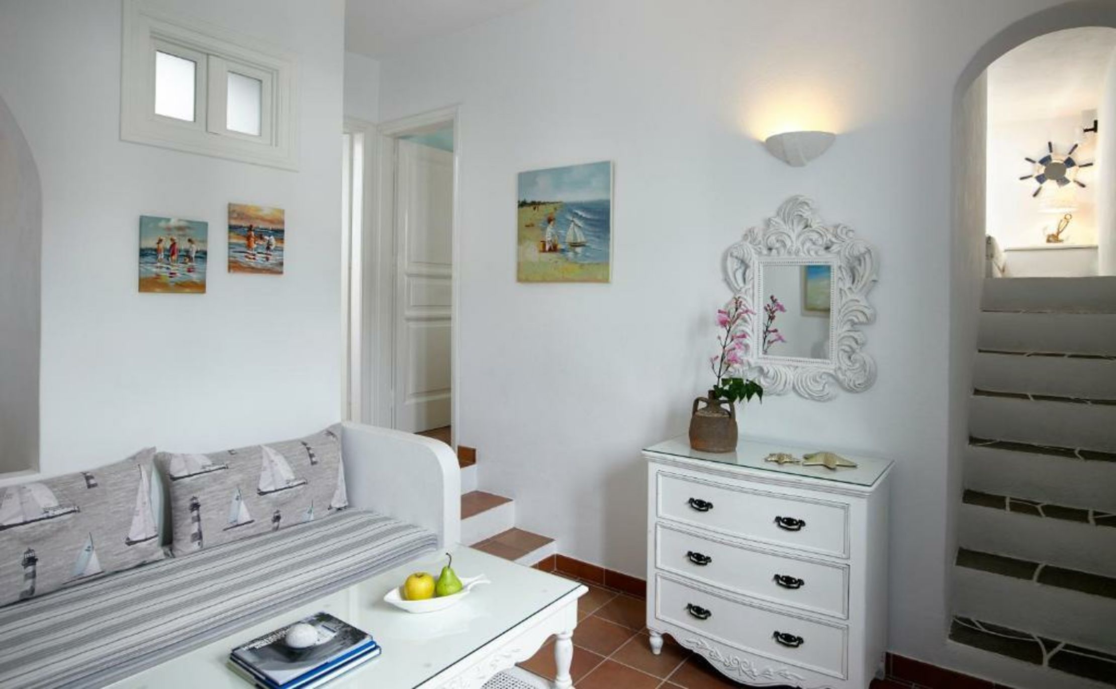 Folegandros Apartments