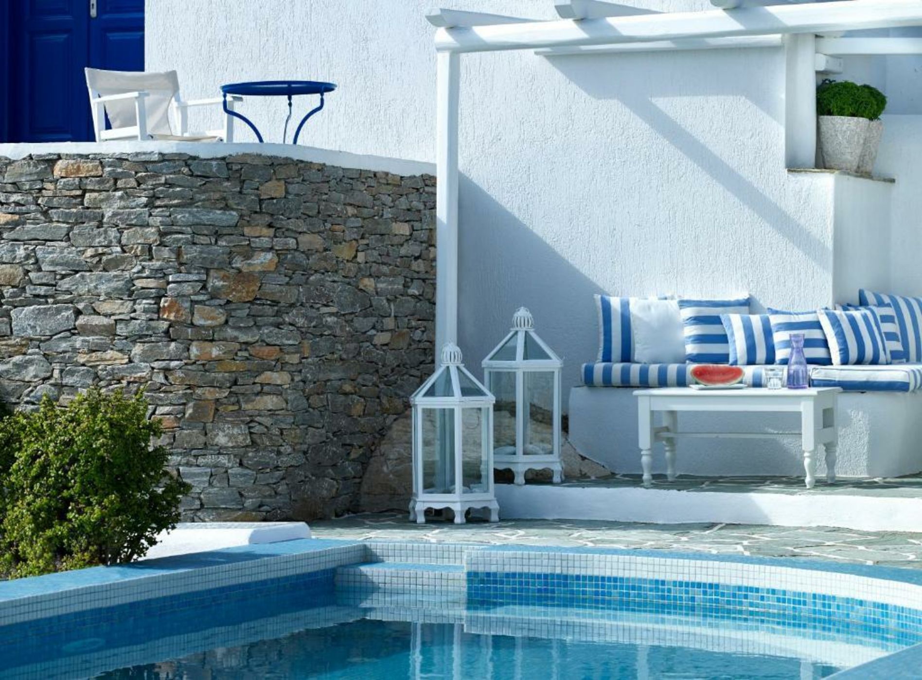 Folegandros Apartments