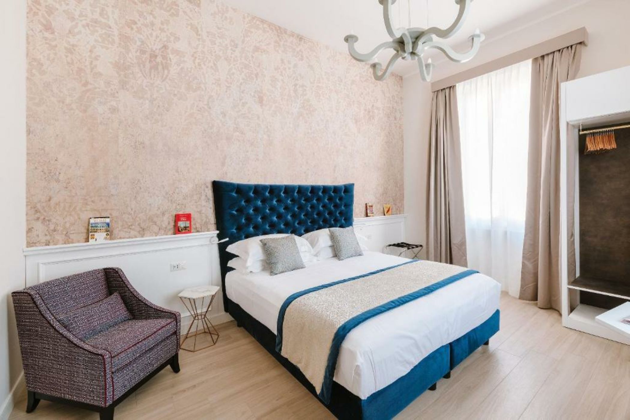 Rhea Silvia Luxury Navona