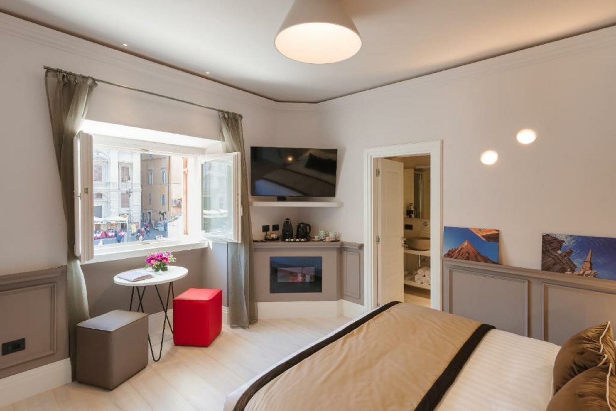 Rhea Silvia Luxury Navona