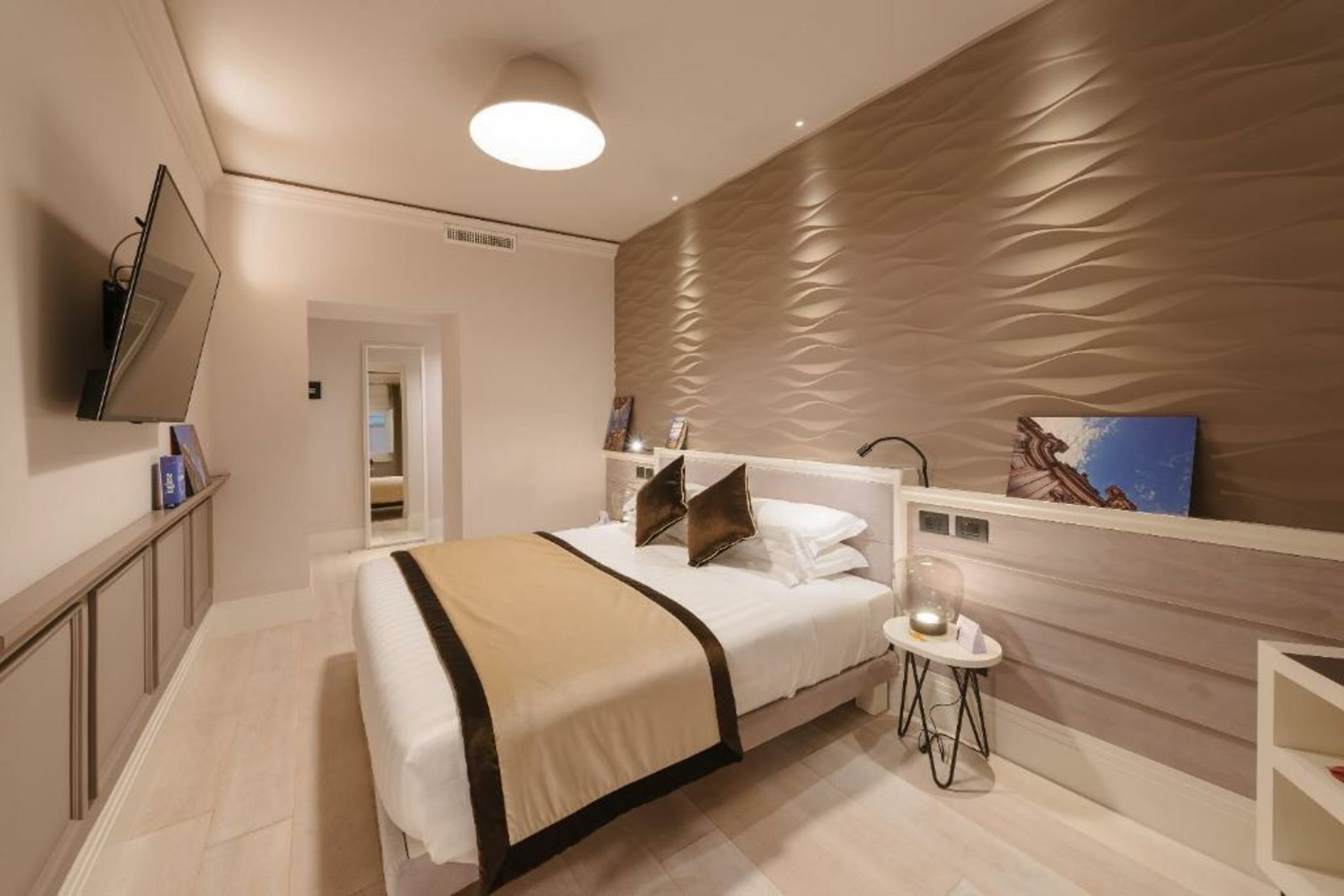 Rhea Silvia Luxury Navona