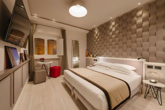 Rhea Silvia Luxury Navona