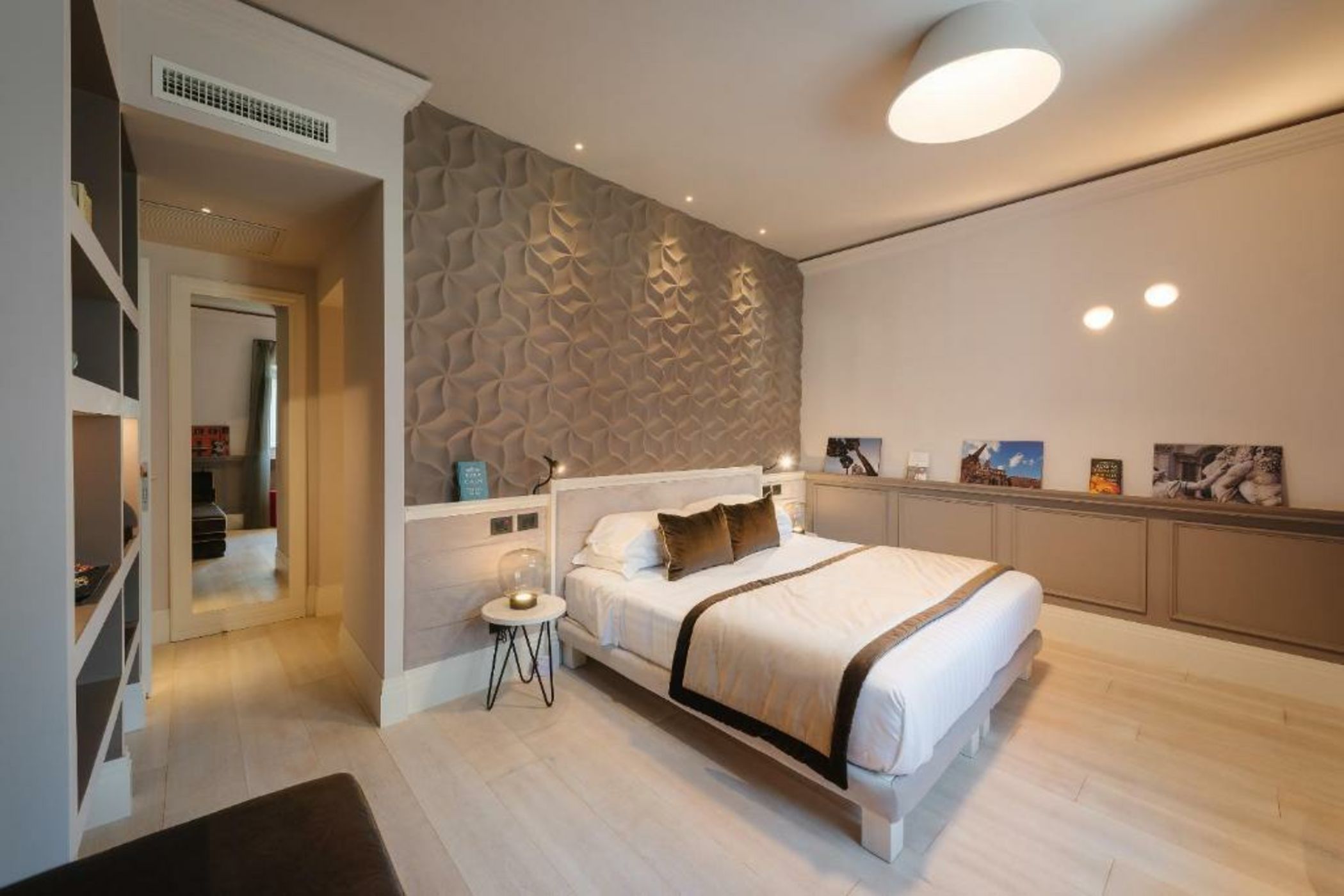 Rhea Silvia Luxury Navona