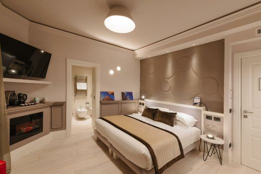 Rhea Silvia Luxury Navona