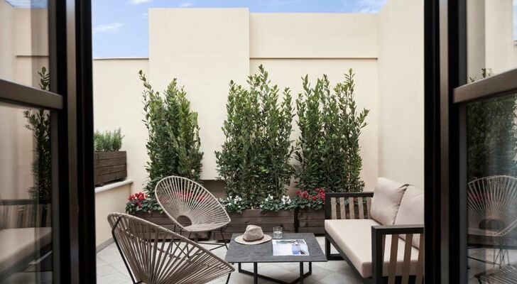 NLH MONASTIRAKI - Neighborhood Lifestyle Hotels